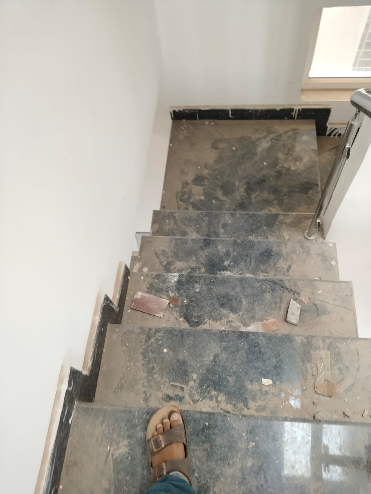 Staircase before professional cleaning
